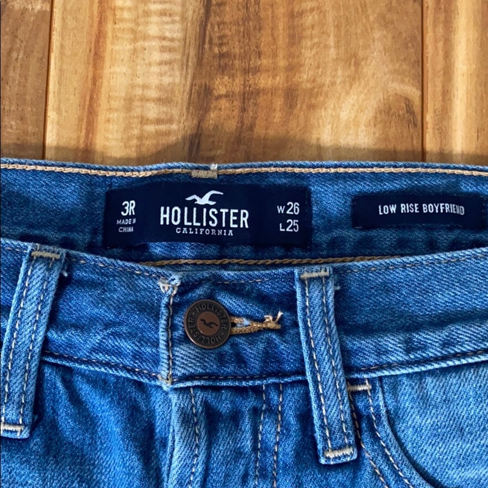 Blue ripped hollister jeans - Picture 2 of 3